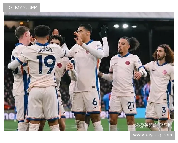 切尔西高投入难换稳定战绩,赛季表现波动对争冠形势形成制约 切尔西高投入难换稳定战绩,赛季表现波动对争冠形势形成制约