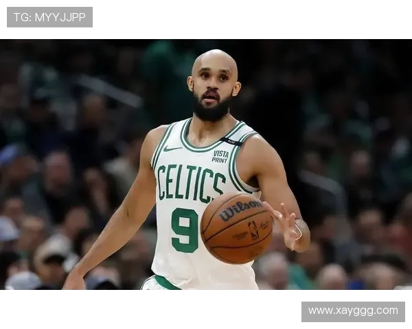 德里克·怀特无球跑动提升切入效率，显著拉开球队进攻空间