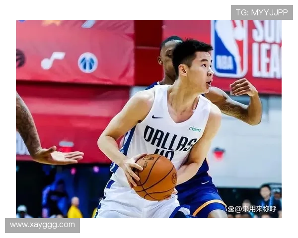 郭昊文这自律程度，连健身房镜子都反光得不好意思了